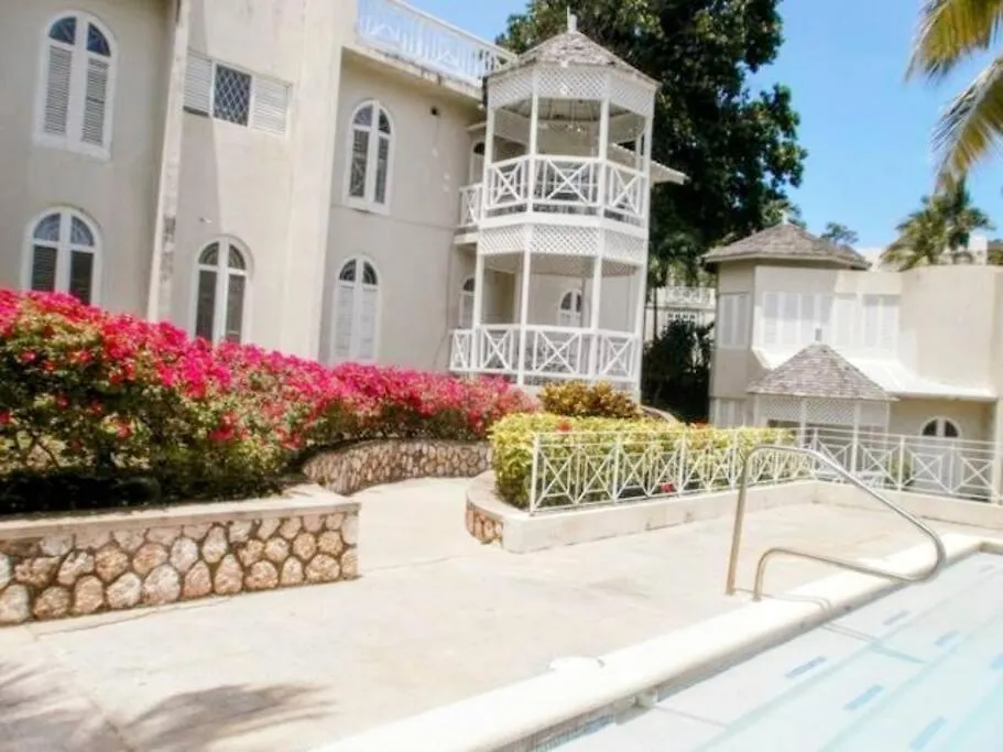 Amazing Location! Walk To Town, Beach & Dinner - Payment Required To Reserve 奥乔里奥斯 公寓